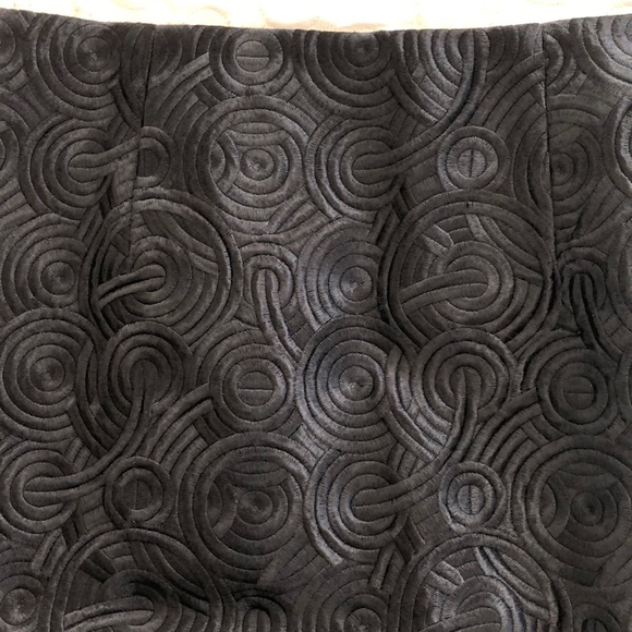 Chic Black Pencil Skirt - Picture 8 of 8